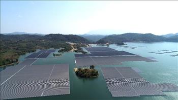Nhà máy Điện mặt trời nổi hồ Đa Mi hòa lưới thành công